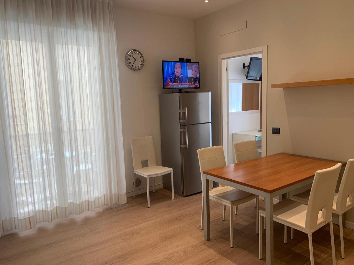 Residence Aida Римини Экстерьер фото