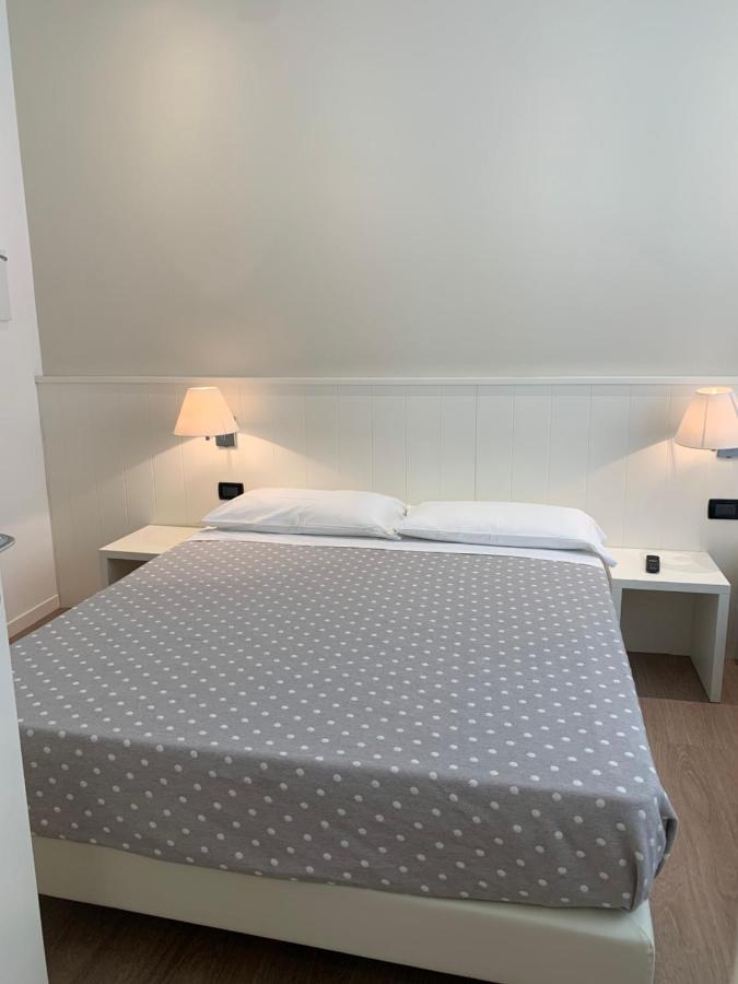 Residence Aida Римини Экстерьер фото
