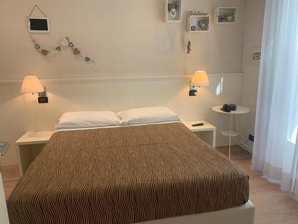 Residence Aida Римини Экстерьер фото