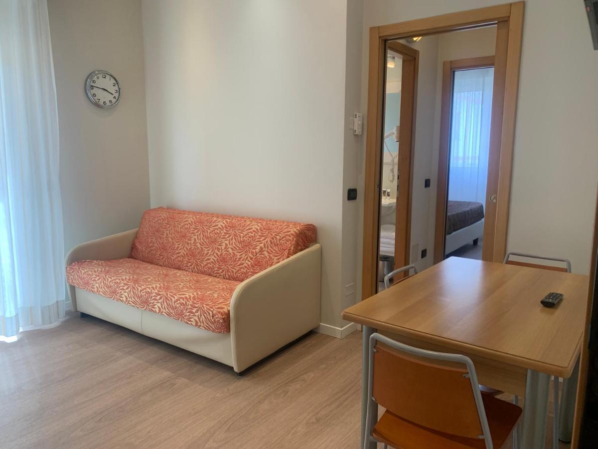 Residence Aida Римини Экстерьер фото