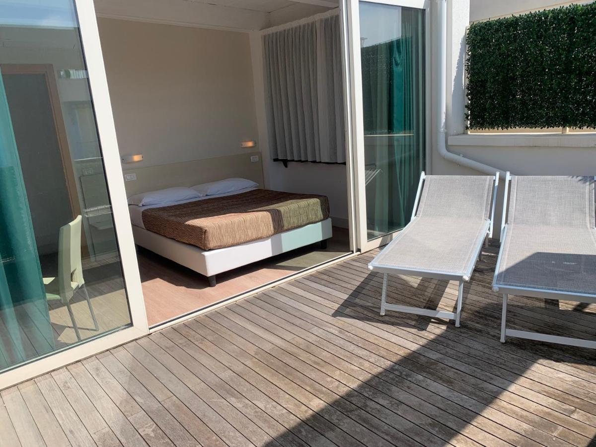 Residence Aida Римини Экстерьер фото