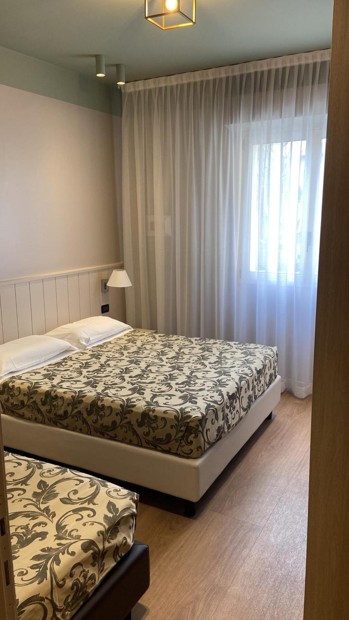 Residence Aida Римини Экстерьер фото