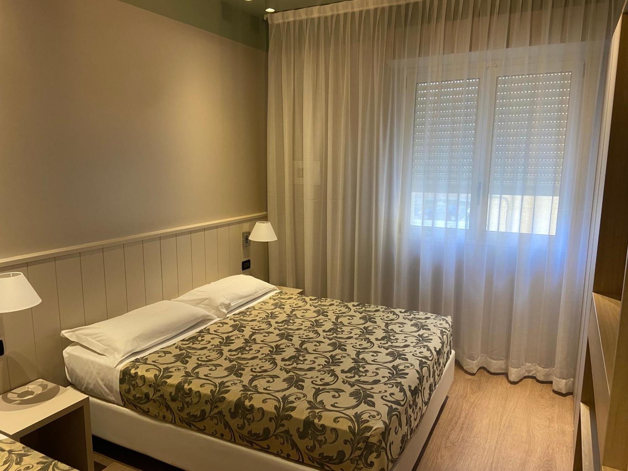Residence Aida Римини Экстерьер фото